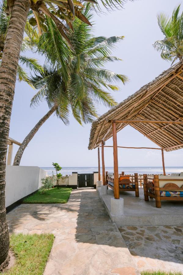 Oasys House - Beautiful Private Beach Front Home Msambweni Exteriér fotografie