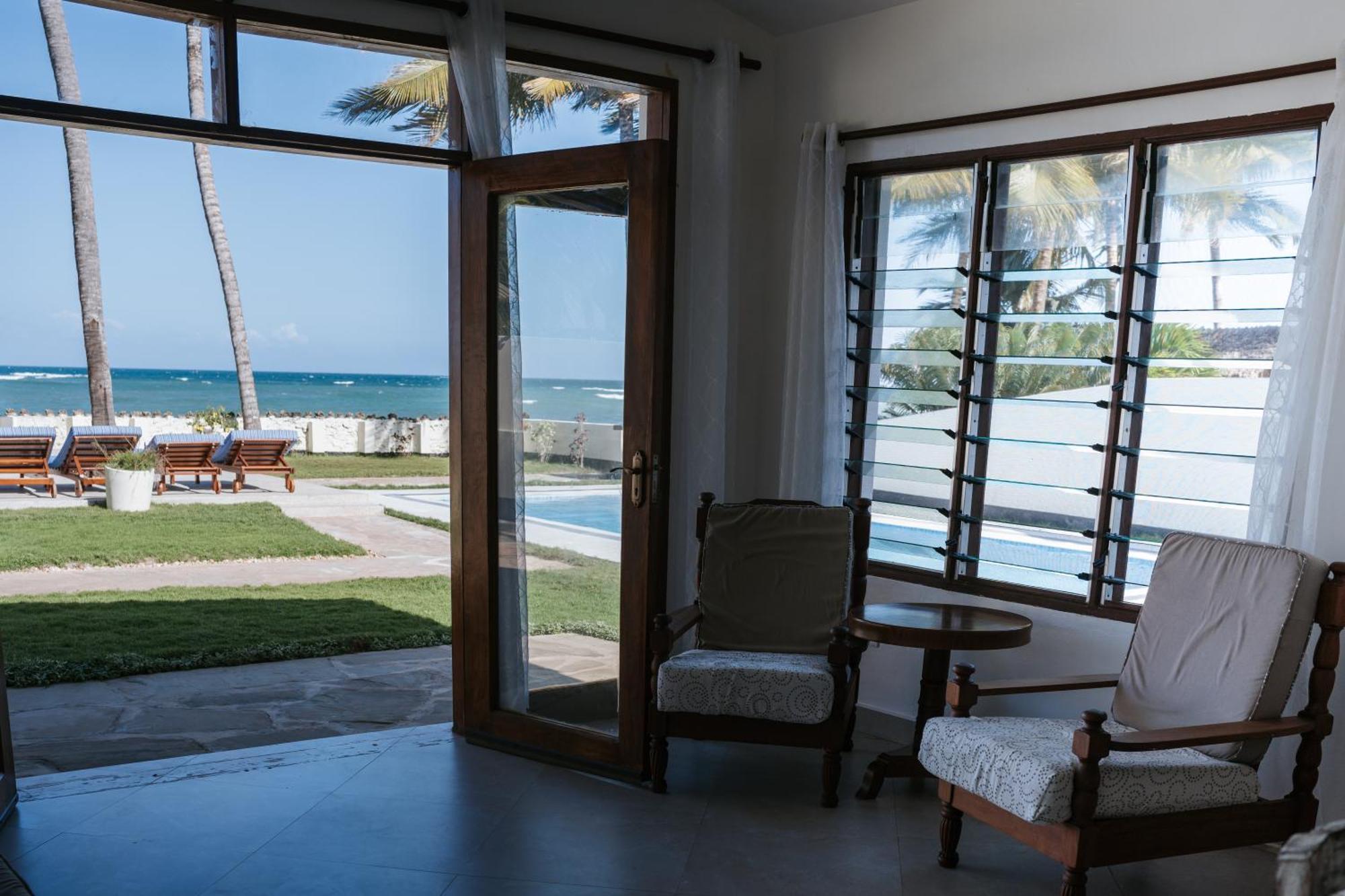 Oasys House - Beautiful Private Beach Front Home Msambweni Exteriér fotografie